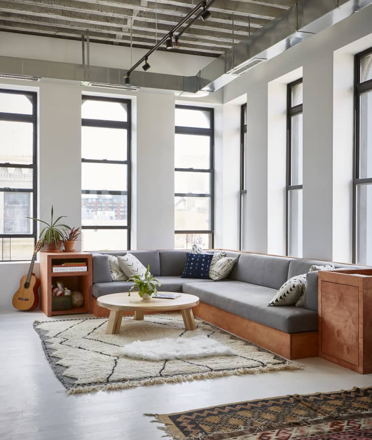 Minimalist outlet living ideas